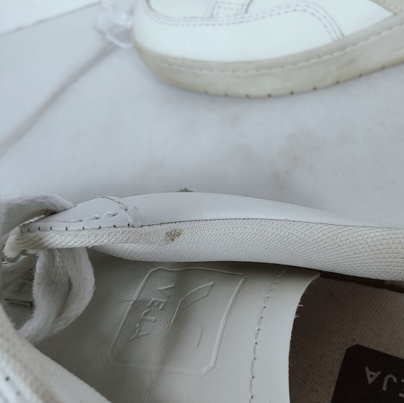 Veja Women's V-12 White Beige Leather Low Sneakers Tennis Shoes, 6 - Picture 9 of 12